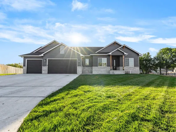 129 E Burlington Dr, Mulvane, KS 67110