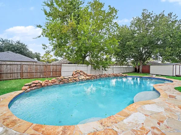 1927 Barronett Bnd, Sugar Land, TX 77478
