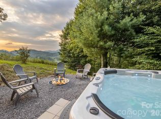348 Dandelion Ln, Burnsville, NC 28714