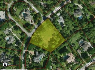 150 Caribbean Rd, Naples, FL 34108