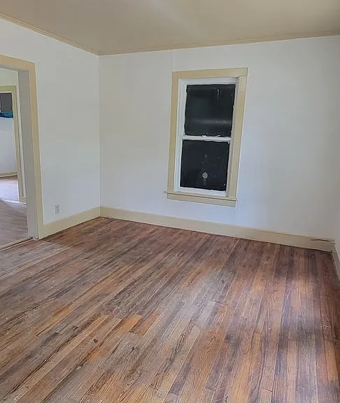 4129 Lamar Ave — Photo 4