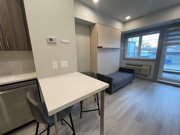 3rd image of 345 Dougall Rd N #112