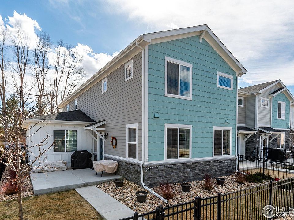 1st image of 688 Stonebridge Dr