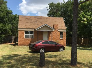 3730 Decker Dr, Moore, OK 73160