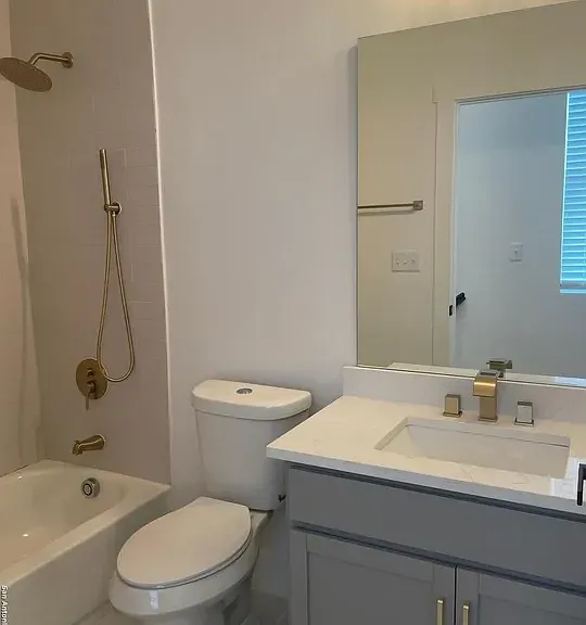 125 Micah Point #B — Photo 8