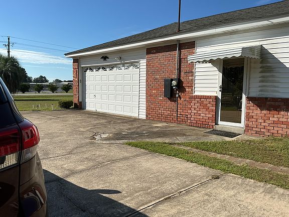 4th image of 1385 Jefferson Rd