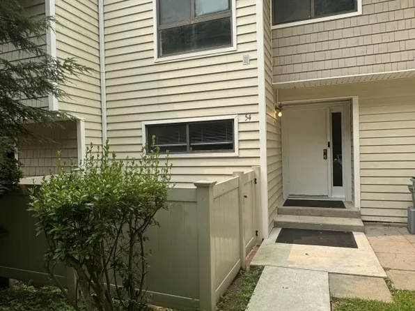 54 Currier Place #54, Cheshire, CT 06410