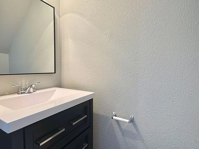 591 E Boswell St #2 — Photo 5