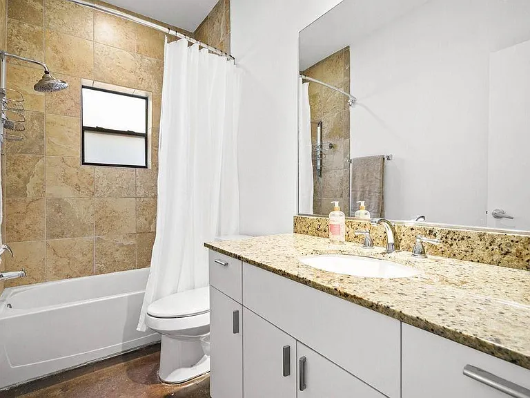 2220 Bastrop St — Photo 11