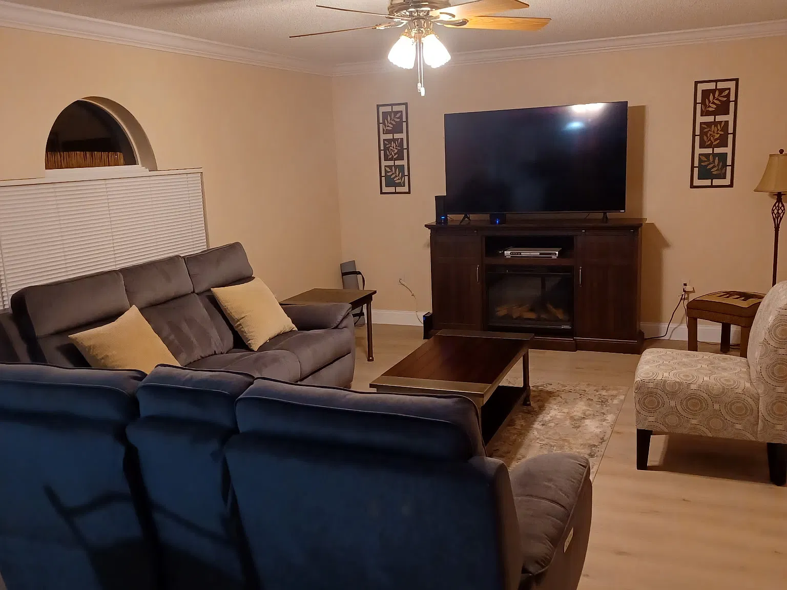 4 bed, 2.5 bath, 2078 sqft, $2,800 — Photo 3