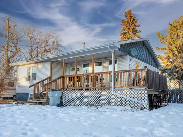 502 S 5th Ave, Wainwright, AB T9W 1B1