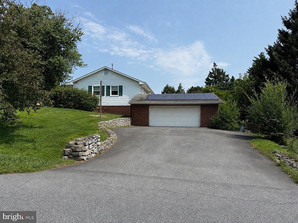2nd image of 5601 Calvert Dr