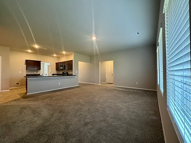 2816 Reynolds St — Photo 6