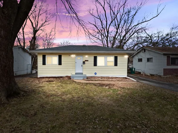 10521 Duke Dr, Saint Louis, MO 63136