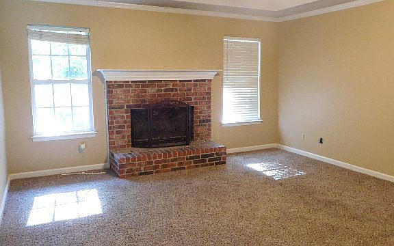 2nd image of 608 White Oak Dr
