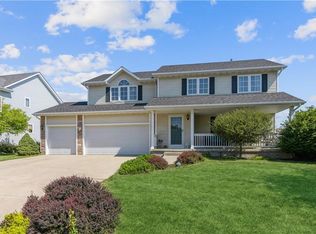 9809 Biscayne Dr, Johnston, IA 50131