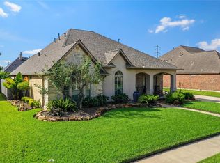 2305 E Lonesome Dove Dr, Deer Park, TX 77536