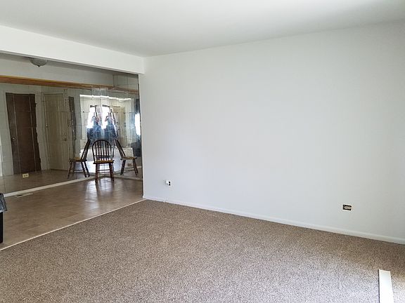 3rd image of 2505 Spruce Ln