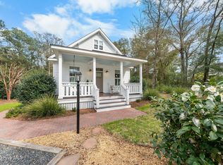 712 Cottage Ln, Southport, NC 28461