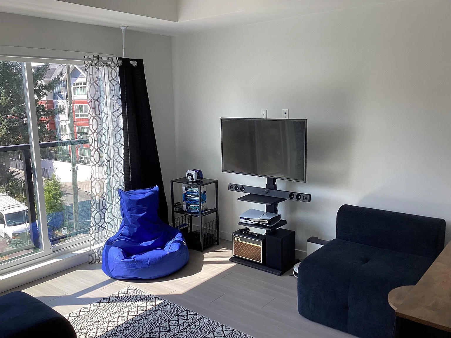 1 bed, 560 sqft, $2,300 — Photo 4