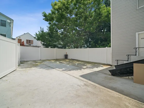 130 Wilkinson Avenue image 47 of 50