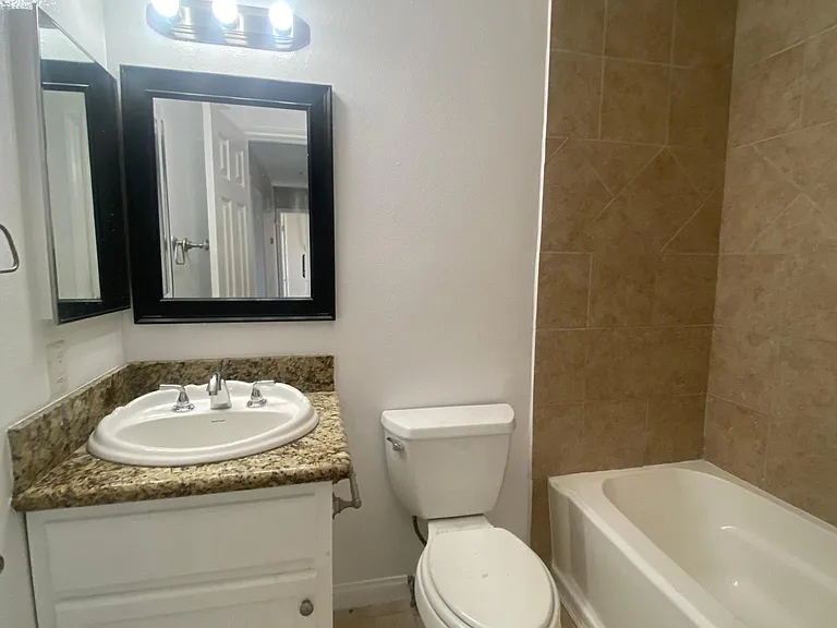 1460 Obispo Ave #D — Photo 4