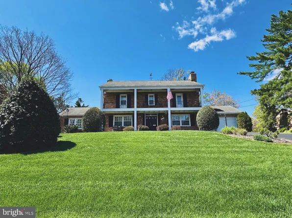 7210 Park Terrace Dr, Alexandria, VA 22307