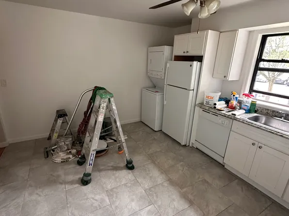 (undisclosed Address), Staten Island, NY 10305