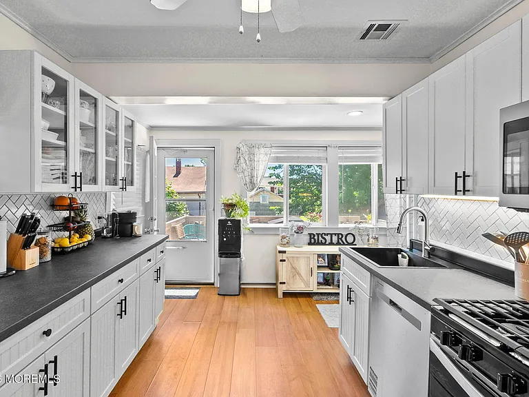 89 Washington Ave — Photo 21