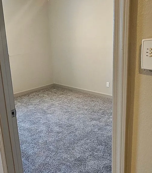 Come Home to Peterson Square Apartments — Photo 42