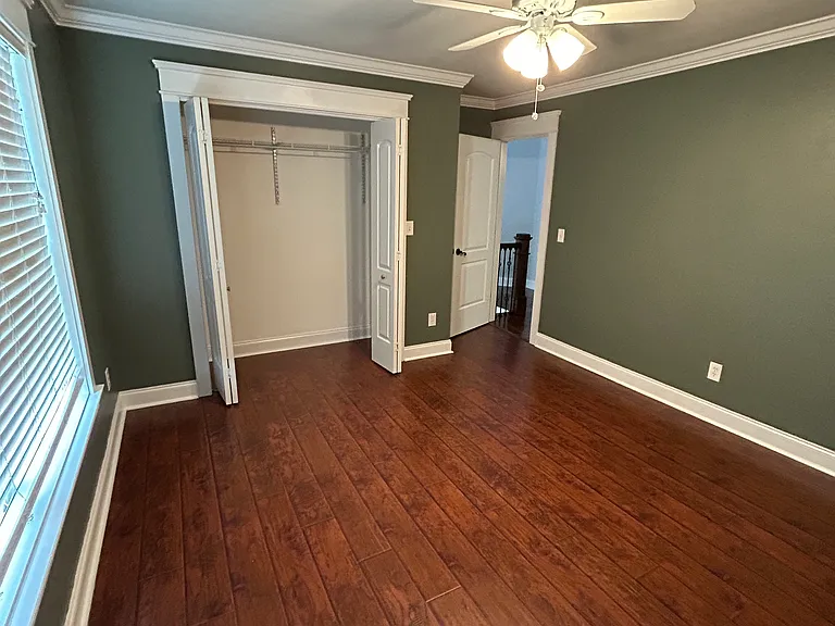 5428 Roxbury Dr — Photo 6