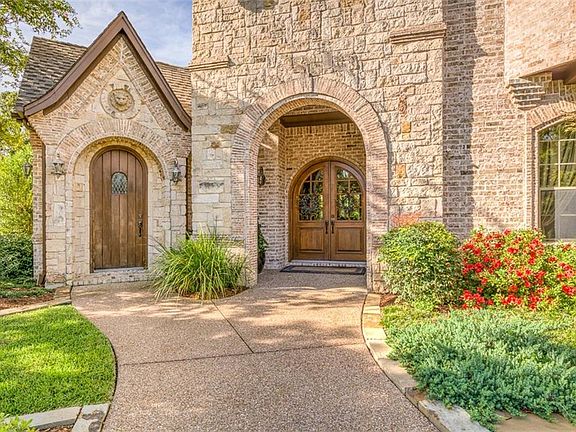 4th image of 1816 Kinsale Dr