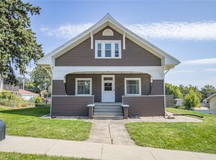 219 N Ford St, Anamosa, IA 52205
