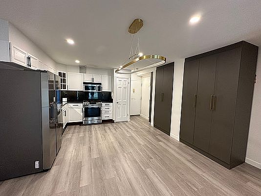 2nd image of 13-36 Robin Ln #70-L