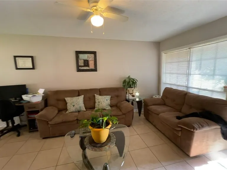 1527 Hillside Dr #CS — Photo 8