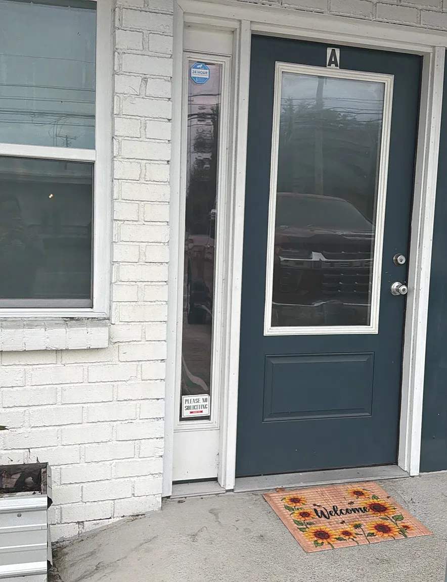 2 bed, 1000 sqft, $1,999 — Photo 3