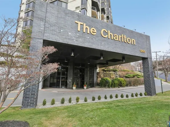 1265 15th St APT 15D, Fort Lee, NJ 07024