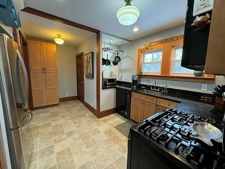 38 Terrace Ave — Photo 7