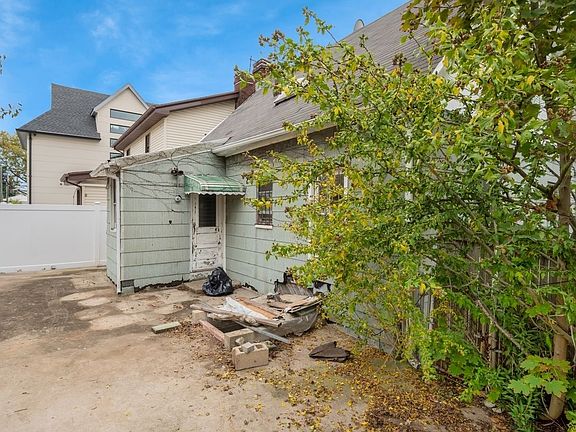 4th image of 3624 P Ave