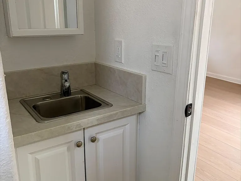 842 Alamitos Ave — Photo 38