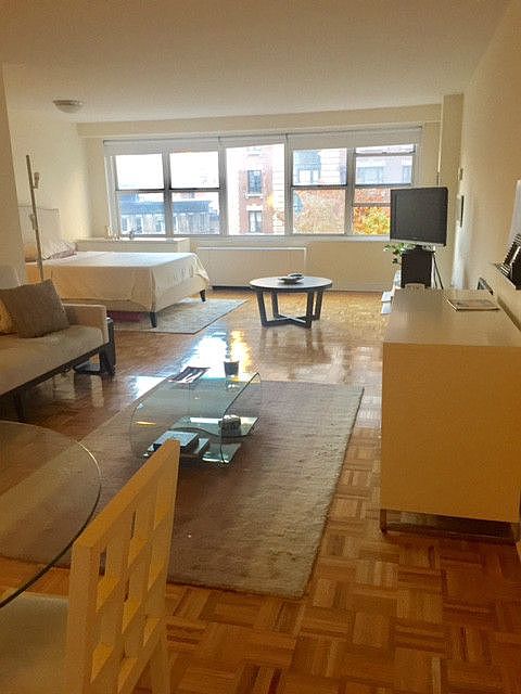 1st image of 155 W 68th St APT 828