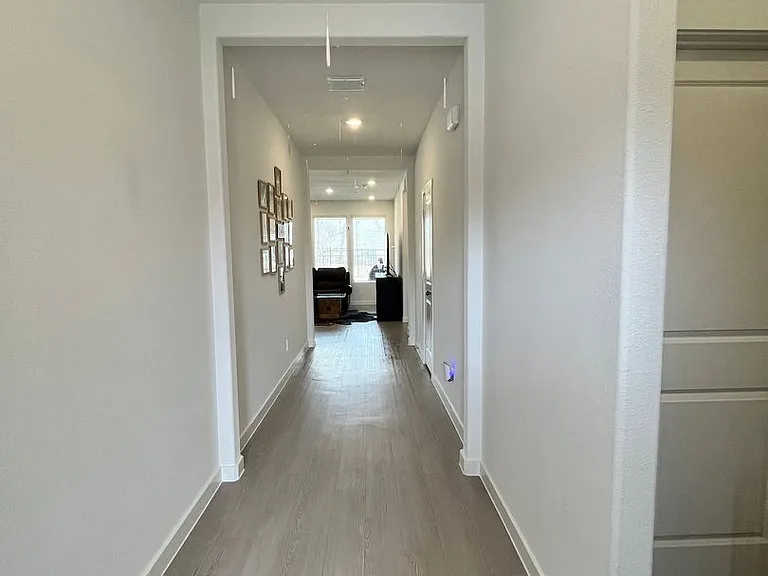 10016 Warlander Dr — Photo 3