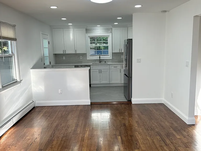 188 Midland Ave #1A — Photo 6