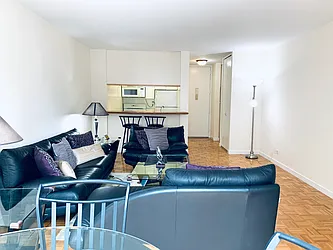 Rented by R New York