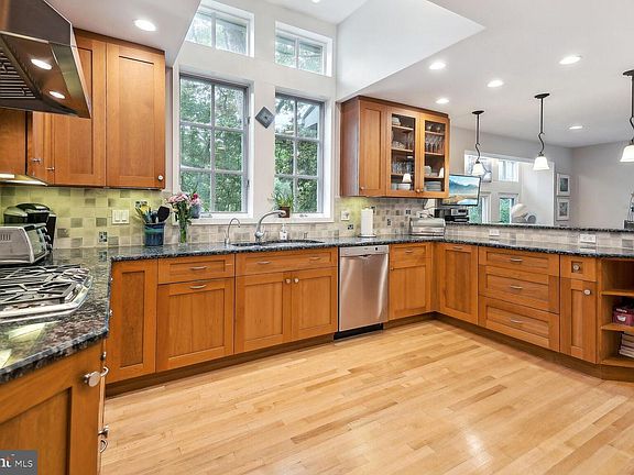 5th image of 5833 Marbury Rd