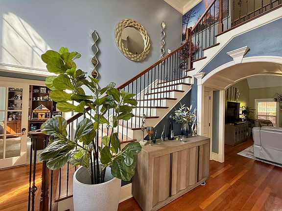 3rd image of 15 Wellington Woods Ct