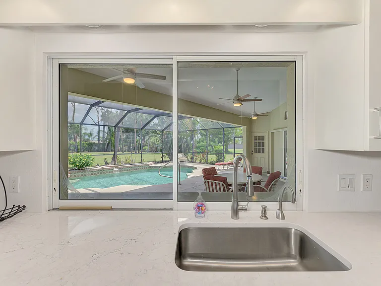 915 Park Place Dr — Photo 35