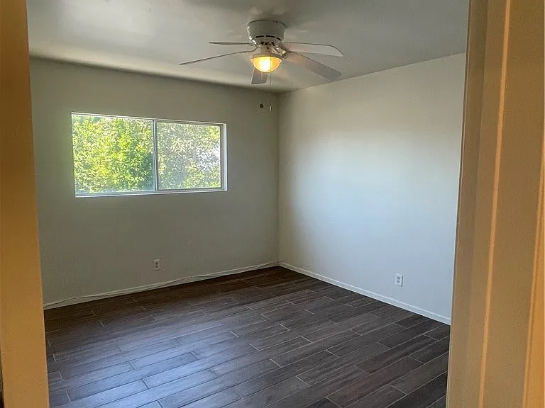 6510 Marbrisa Ave #B — Photo 11