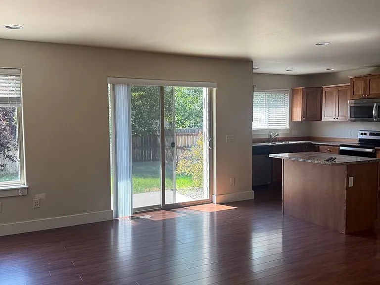 1851 Buckrake Ave — Photo 5