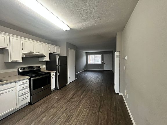 4th image of 22032-22040 Arbor Ave #22032F